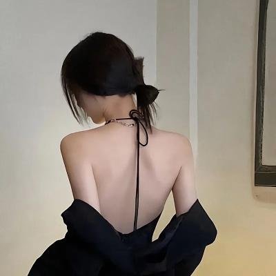 男校女生